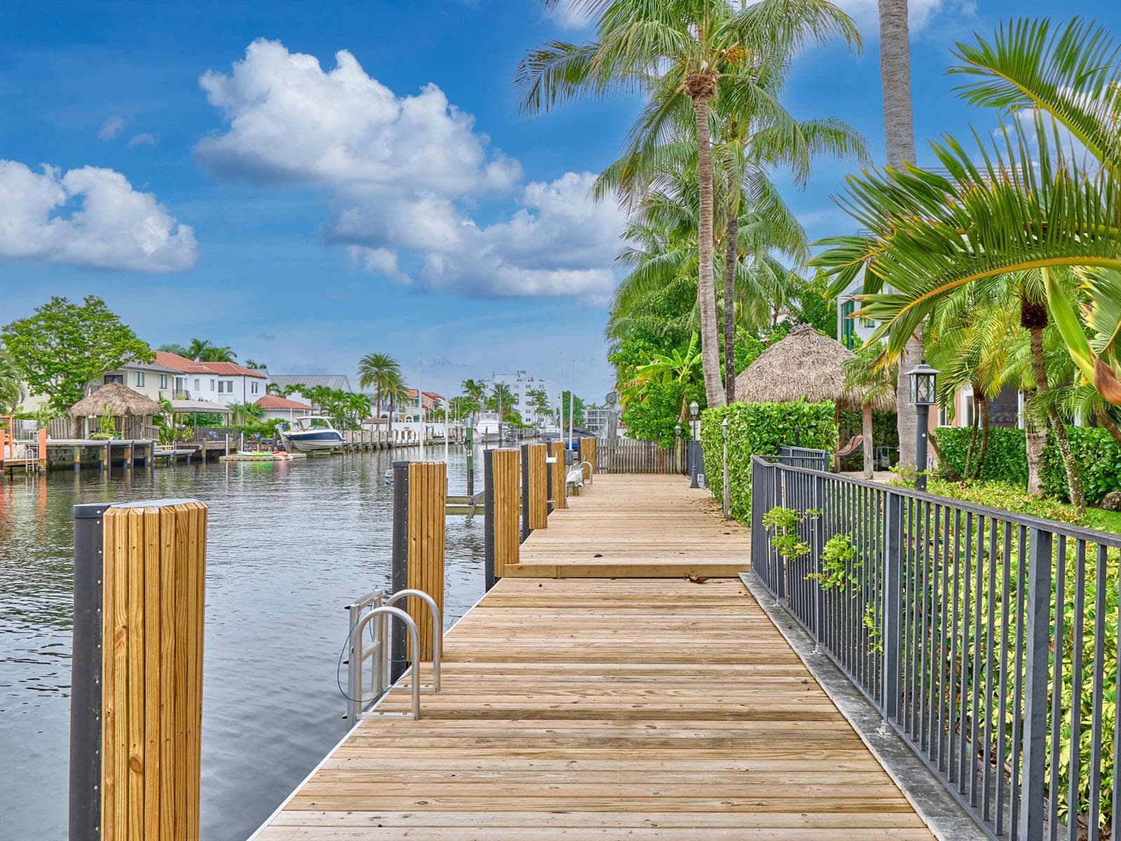 501 Coconut Isle Dr