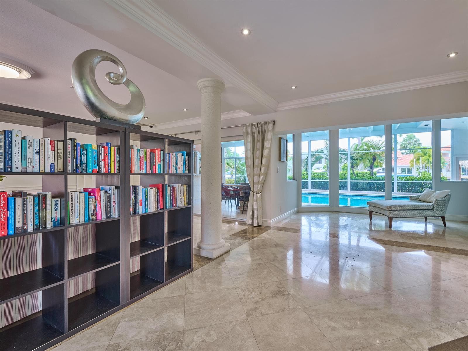 501 Coconut Isle Dr