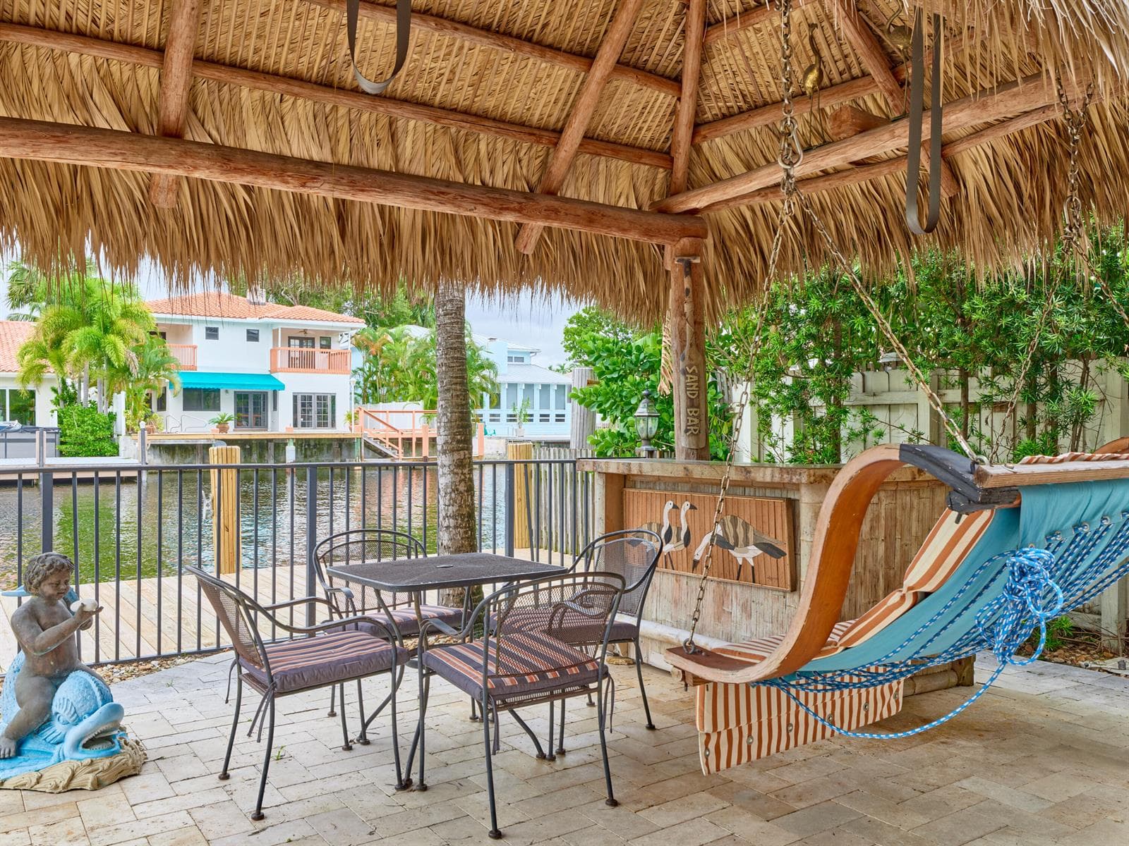 501 Coconut Isle Dr