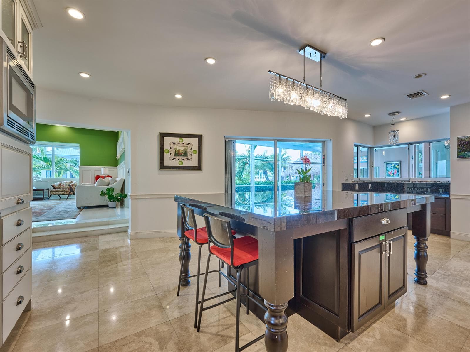501 Coconut Isle Dr