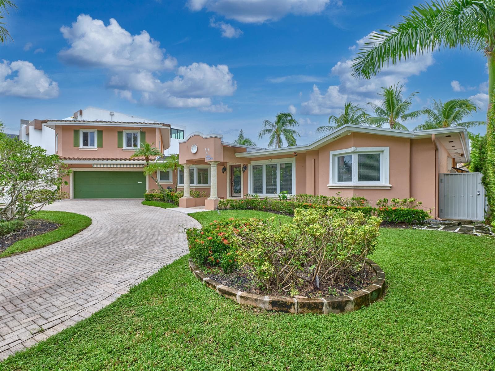 501 Coconut Isle Dr