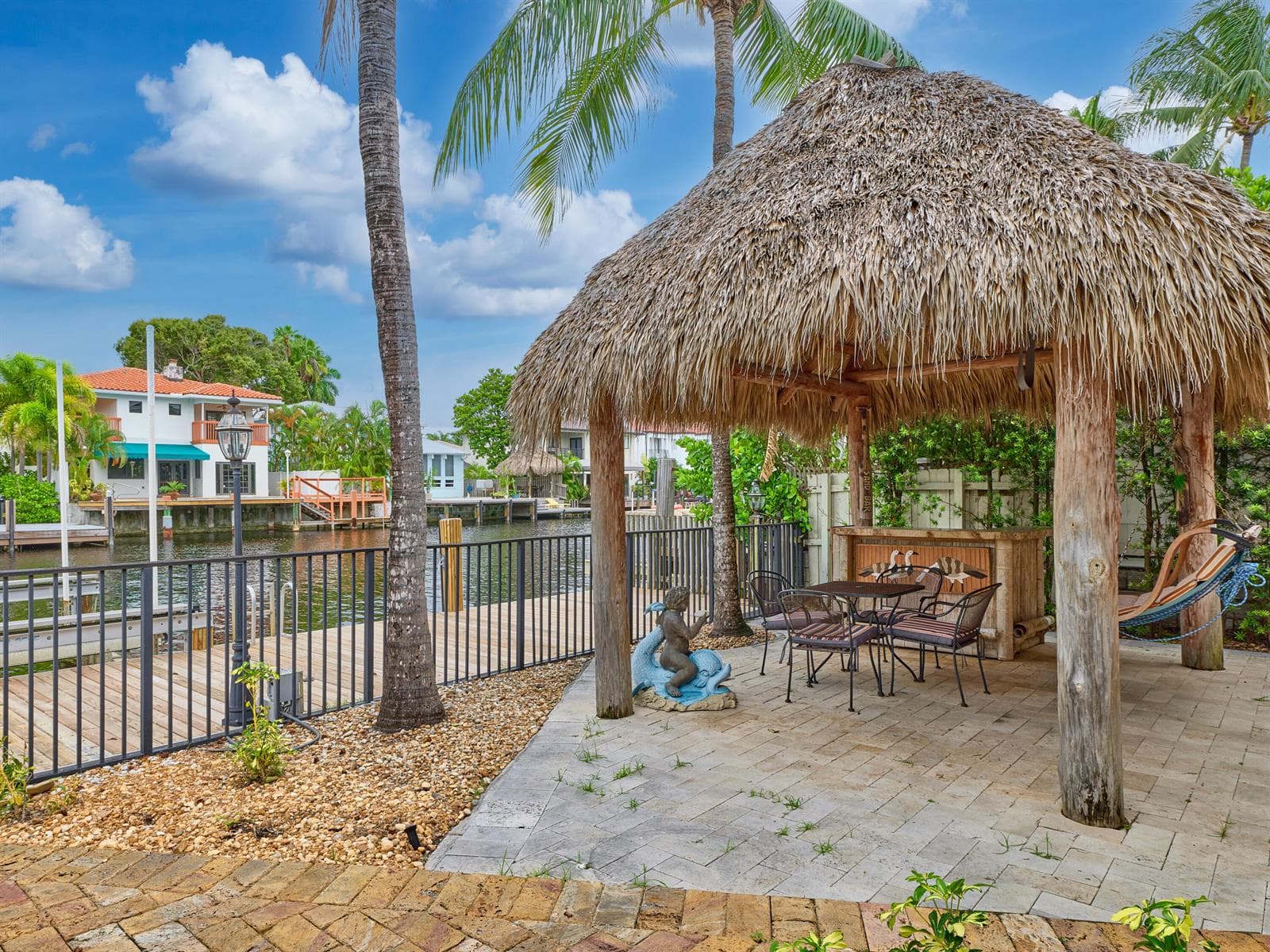501 Coconut Isle Dr
