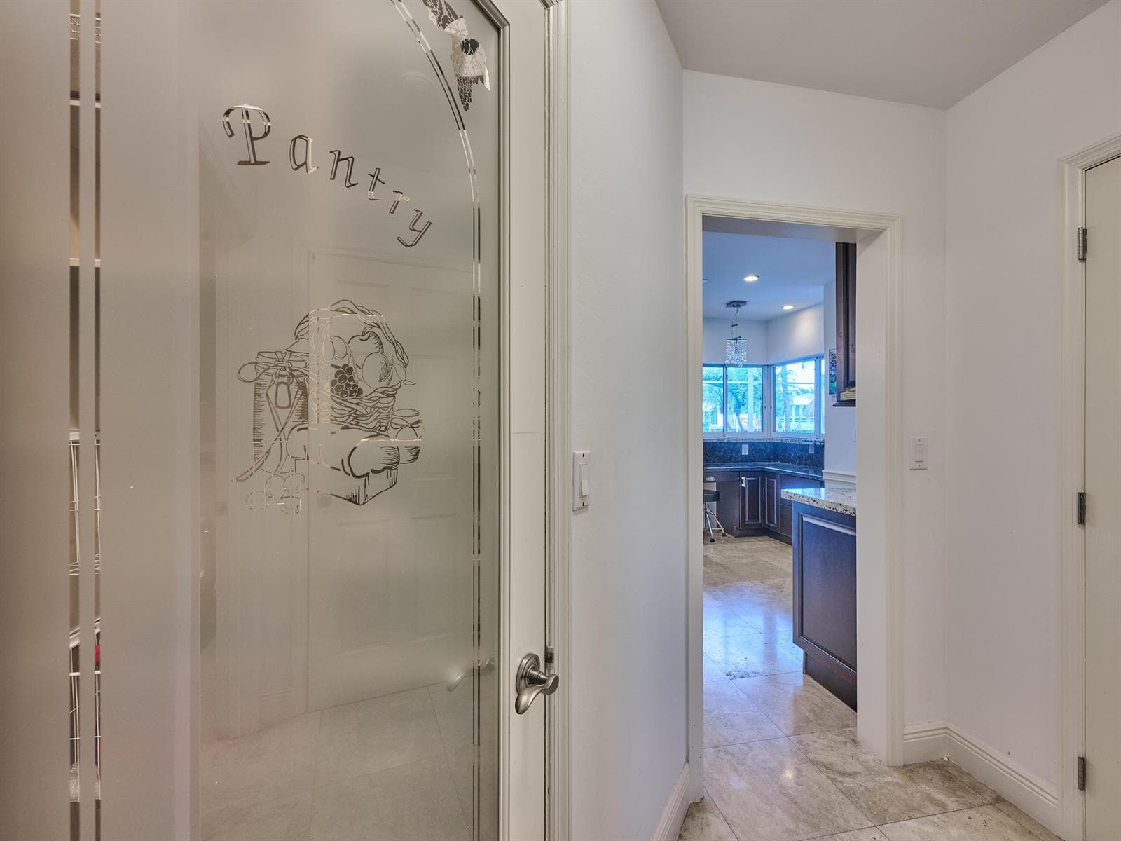 501 Coconut Isle Dr