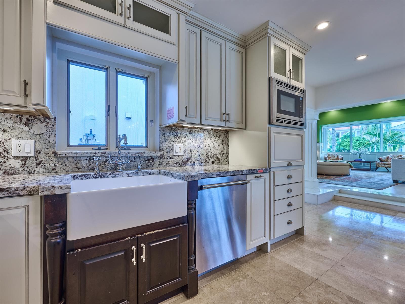 501 Coconut Isle Dr