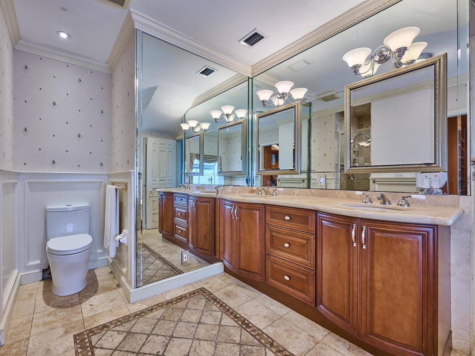 501 Coconut Isle Dr