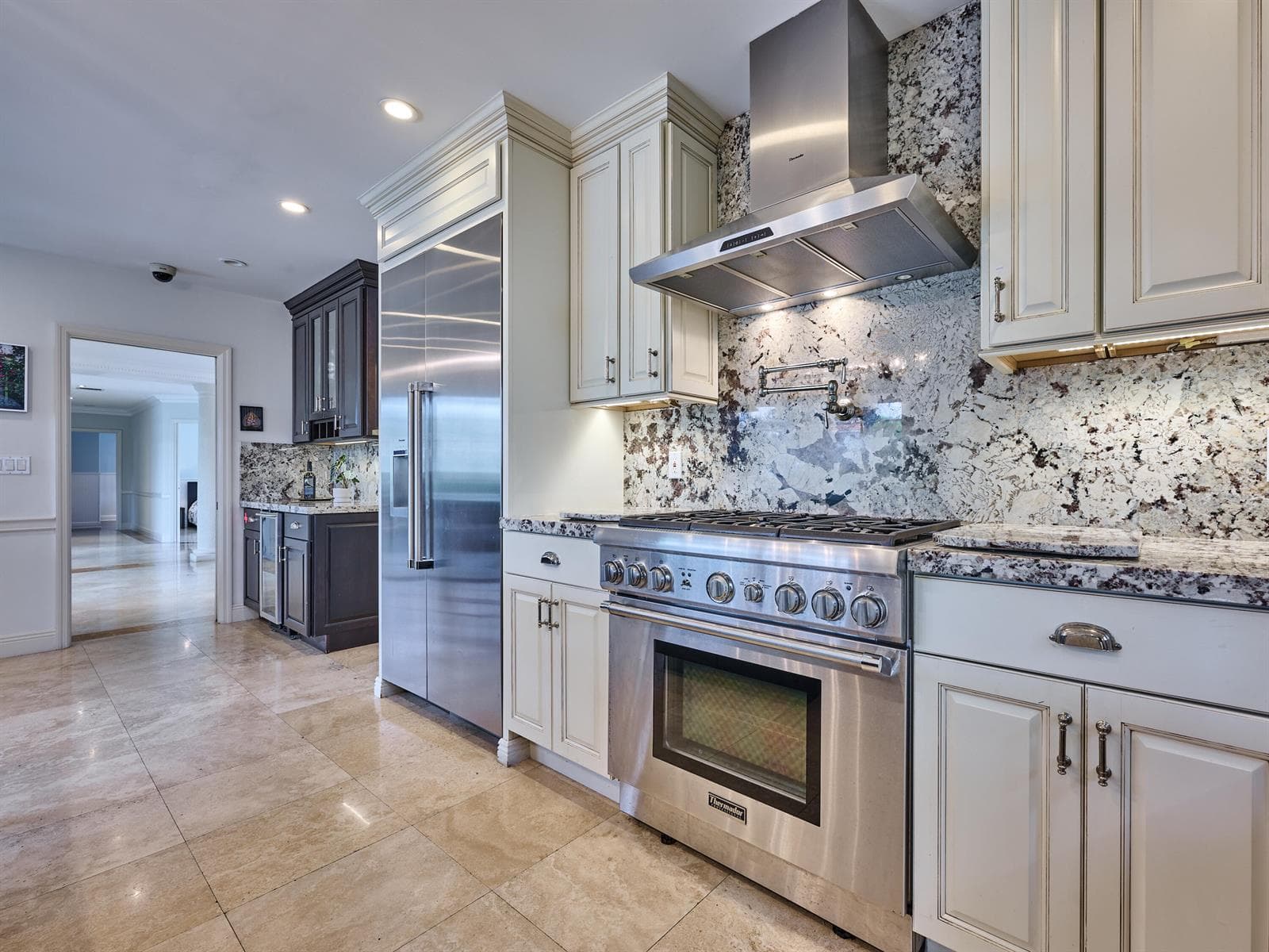 501 Coconut Isle Dr