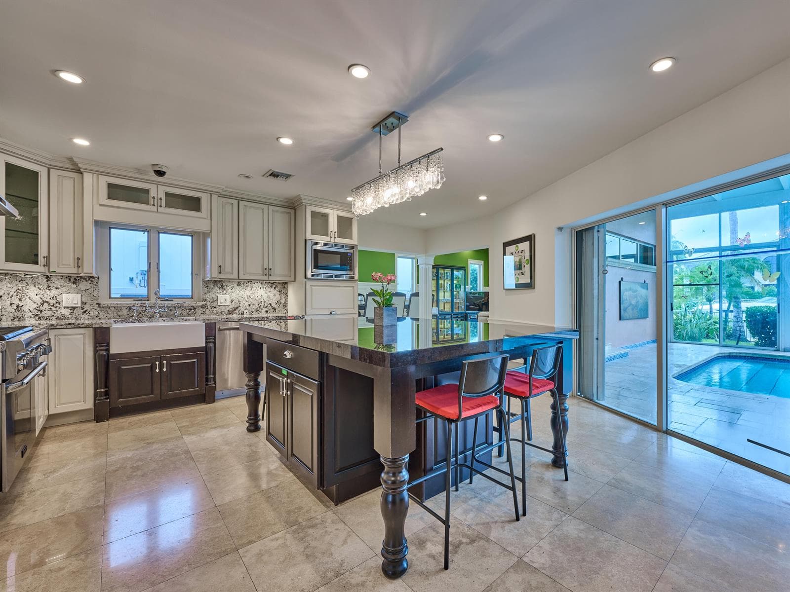 501 Coconut Isle Dr