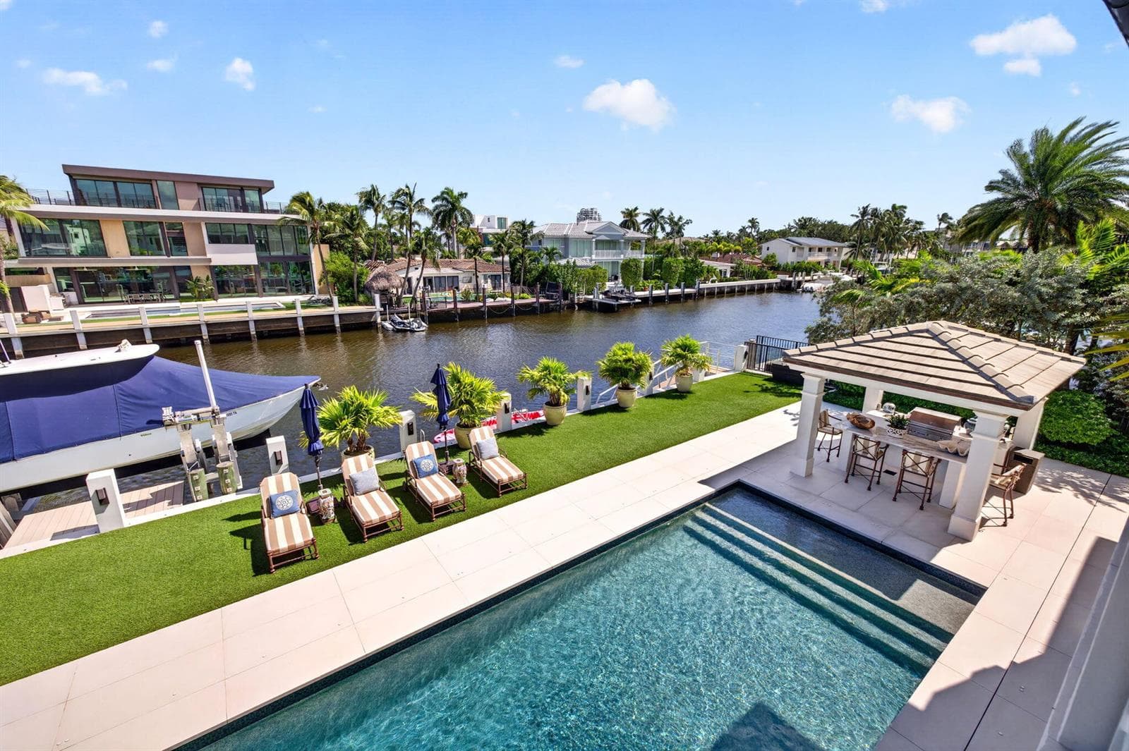 650 Isle of Palms Dr