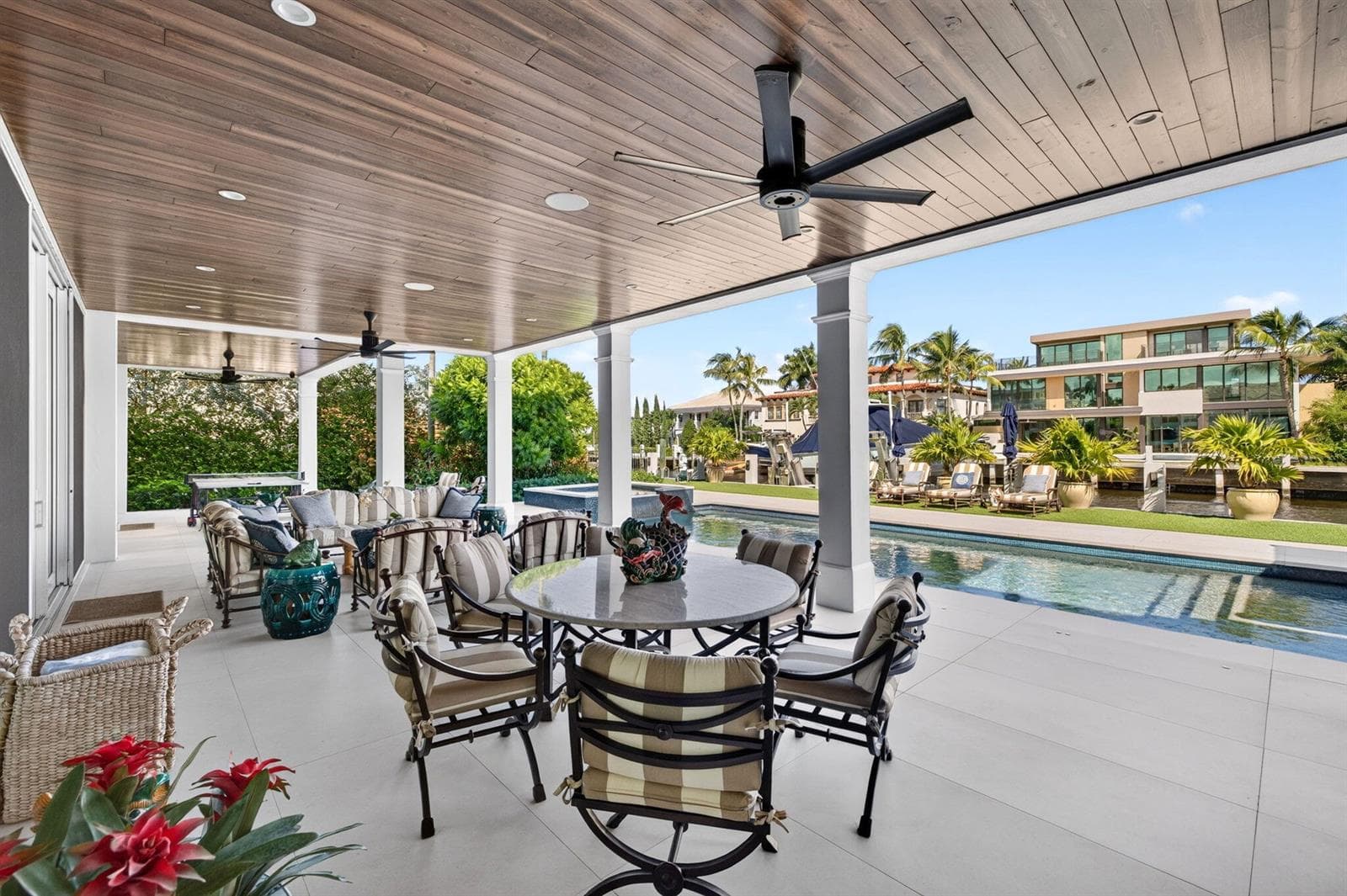 650 Isle of Palms Dr
