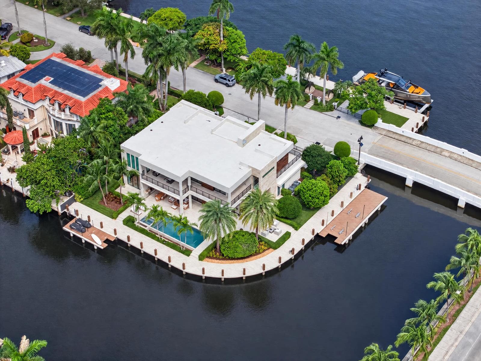 1 Royal Palm Dr