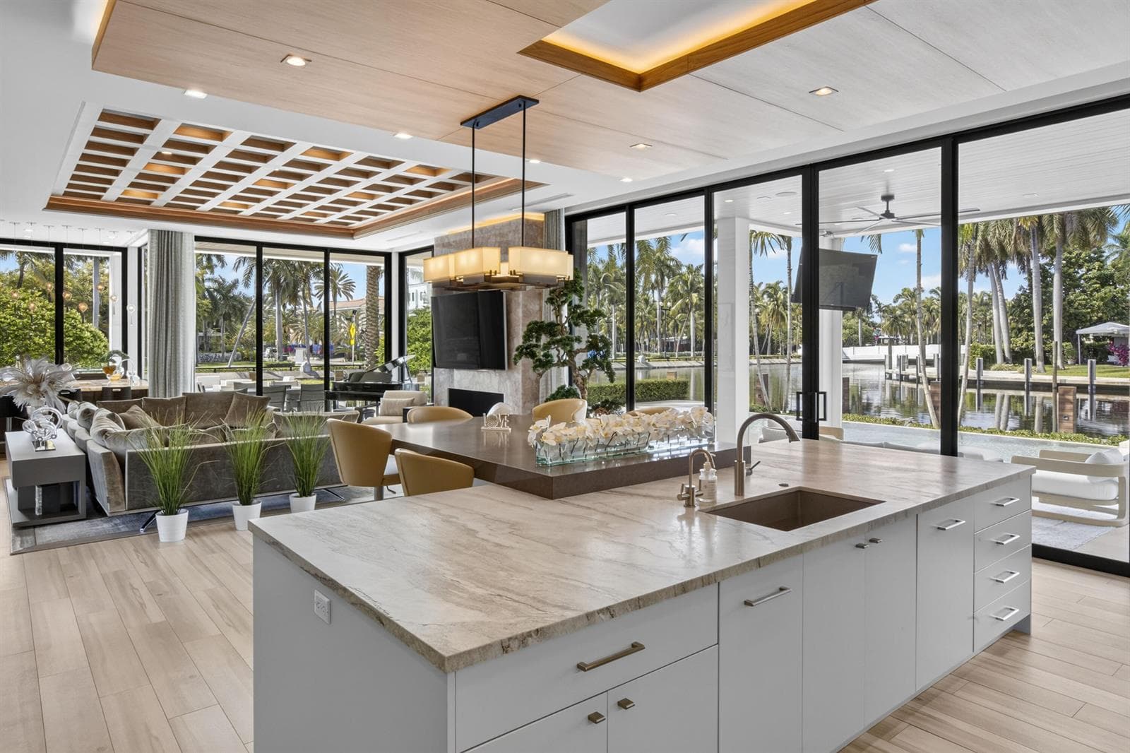 1 Royal Palm Dr