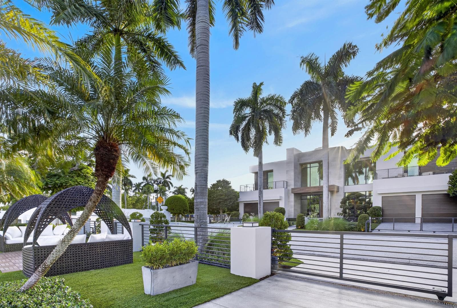 1 Royal Palm Dr