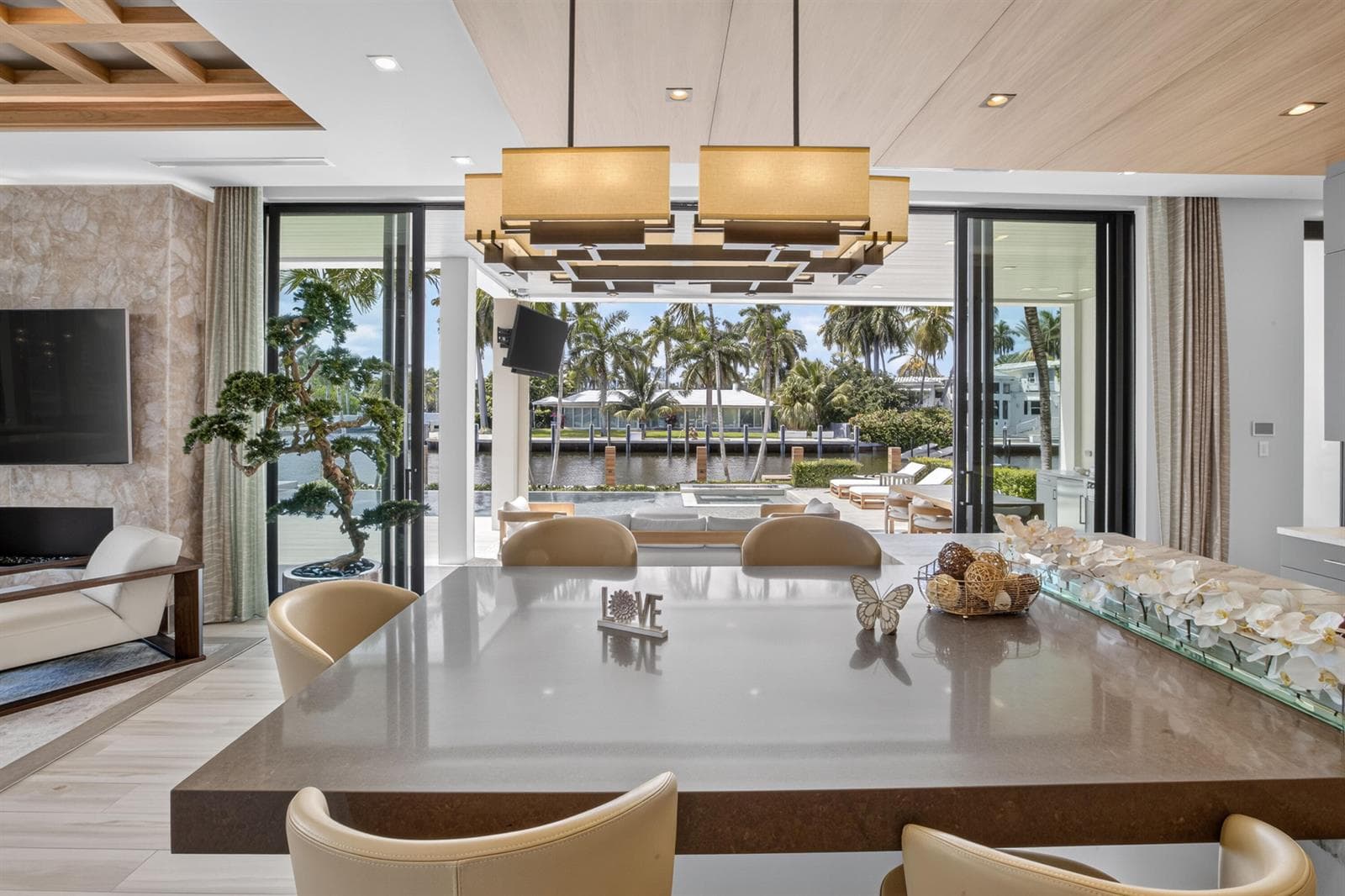 1 Royal Palm Dr