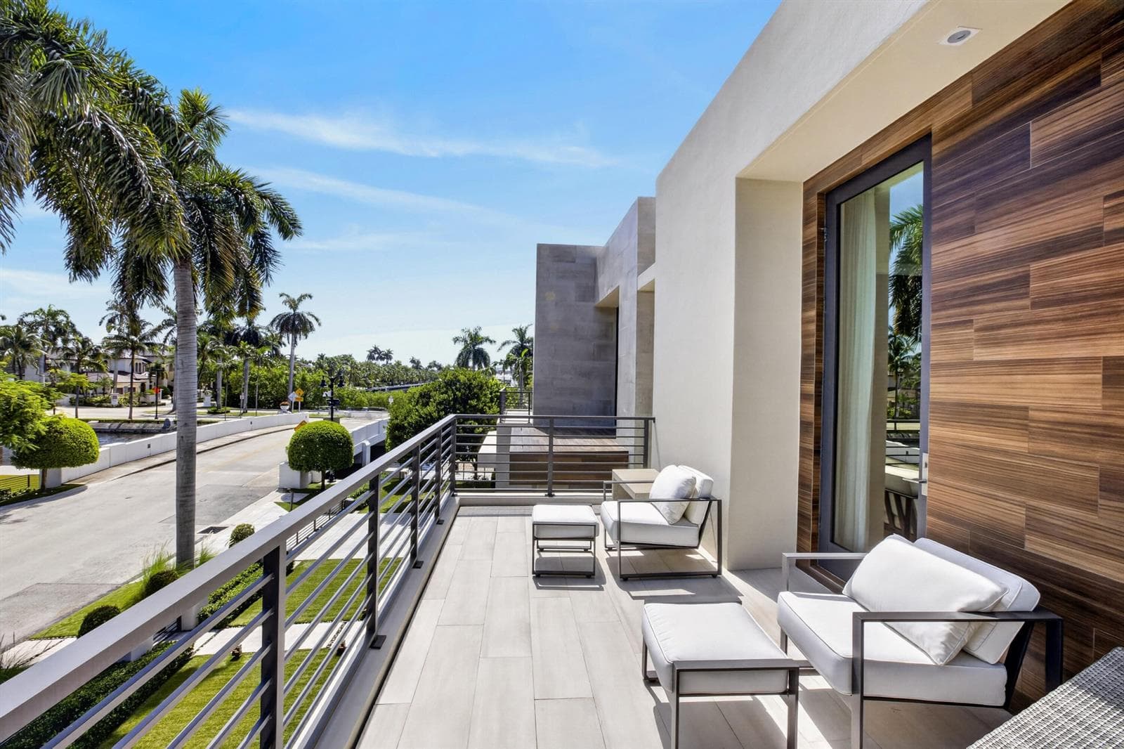 1 Royal Palm Dr