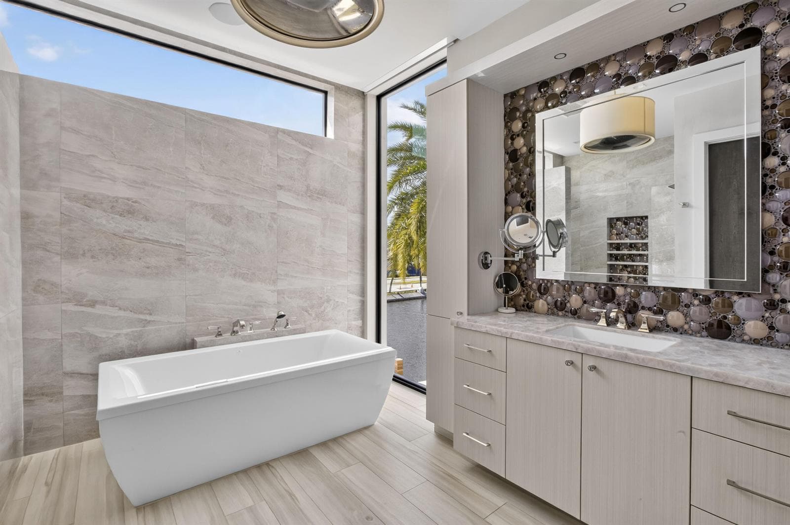 1 Royal Palm Dr