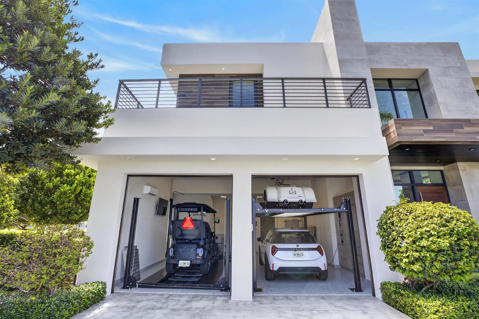 1 Royal Palm Dr