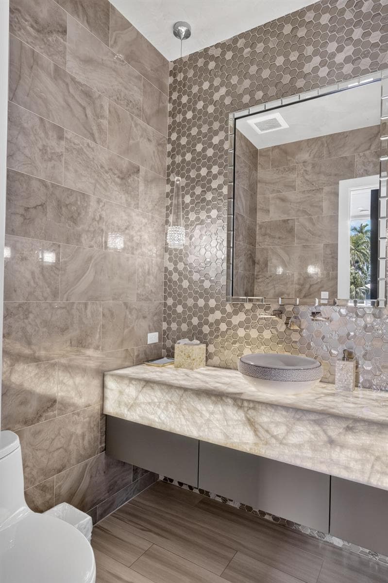 1 Royal Palm Dr