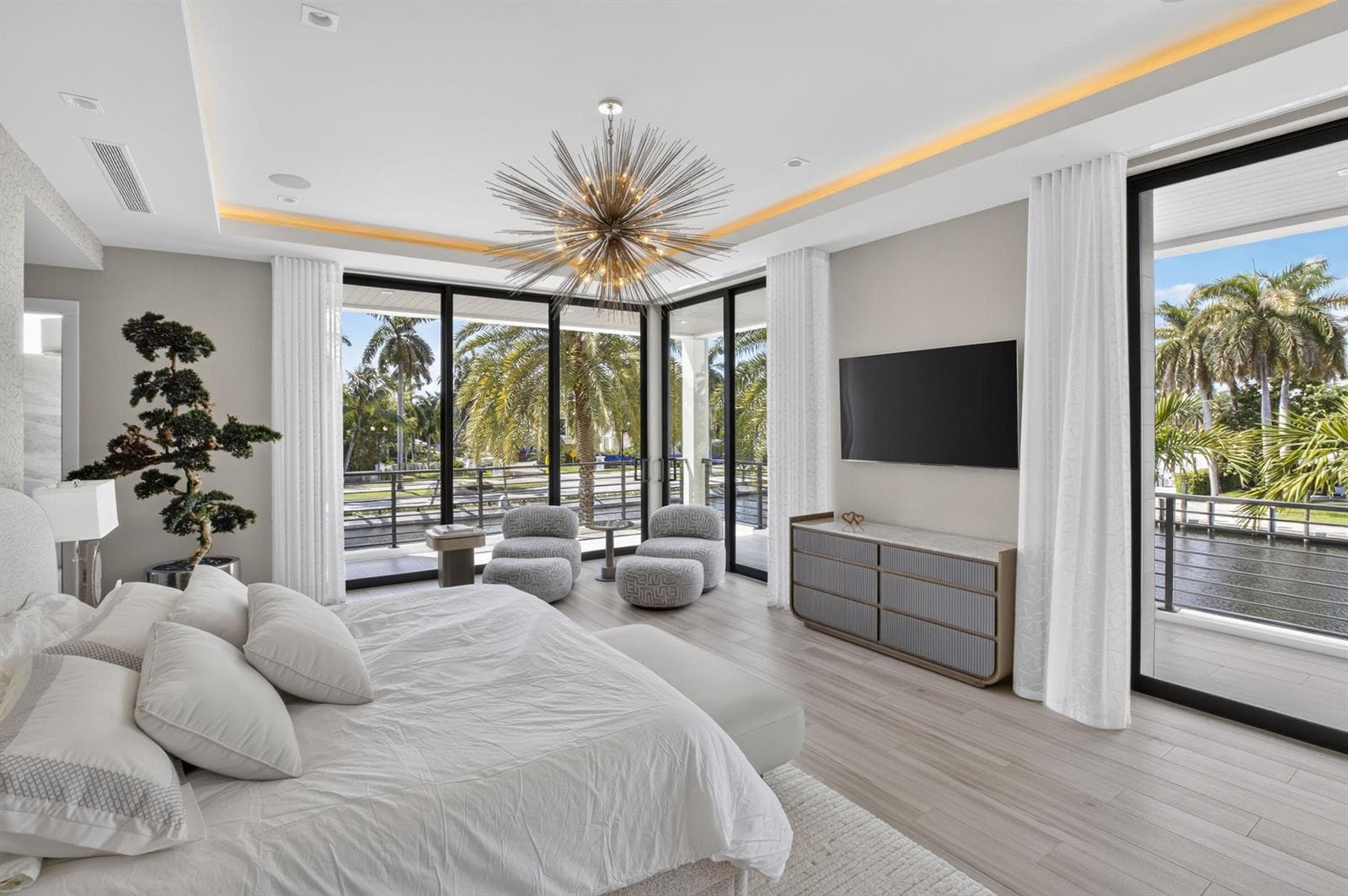 1 Royal Palm Dr
