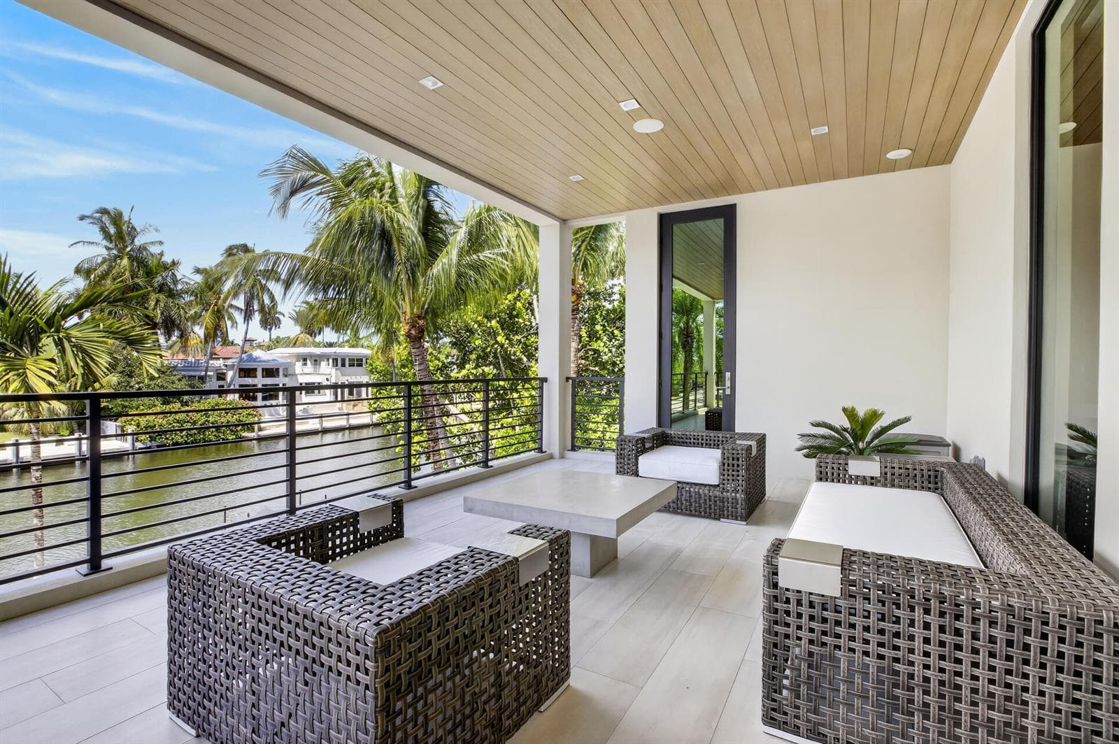1 Royal Palm Dr