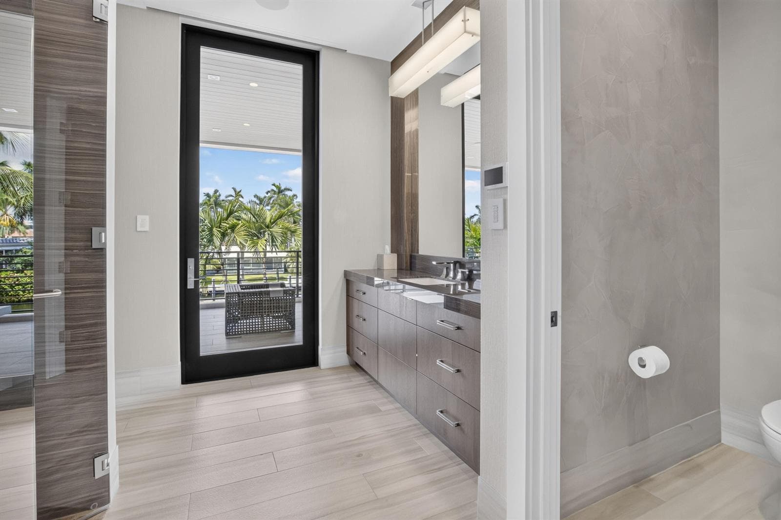 1 Royal Palm Dr