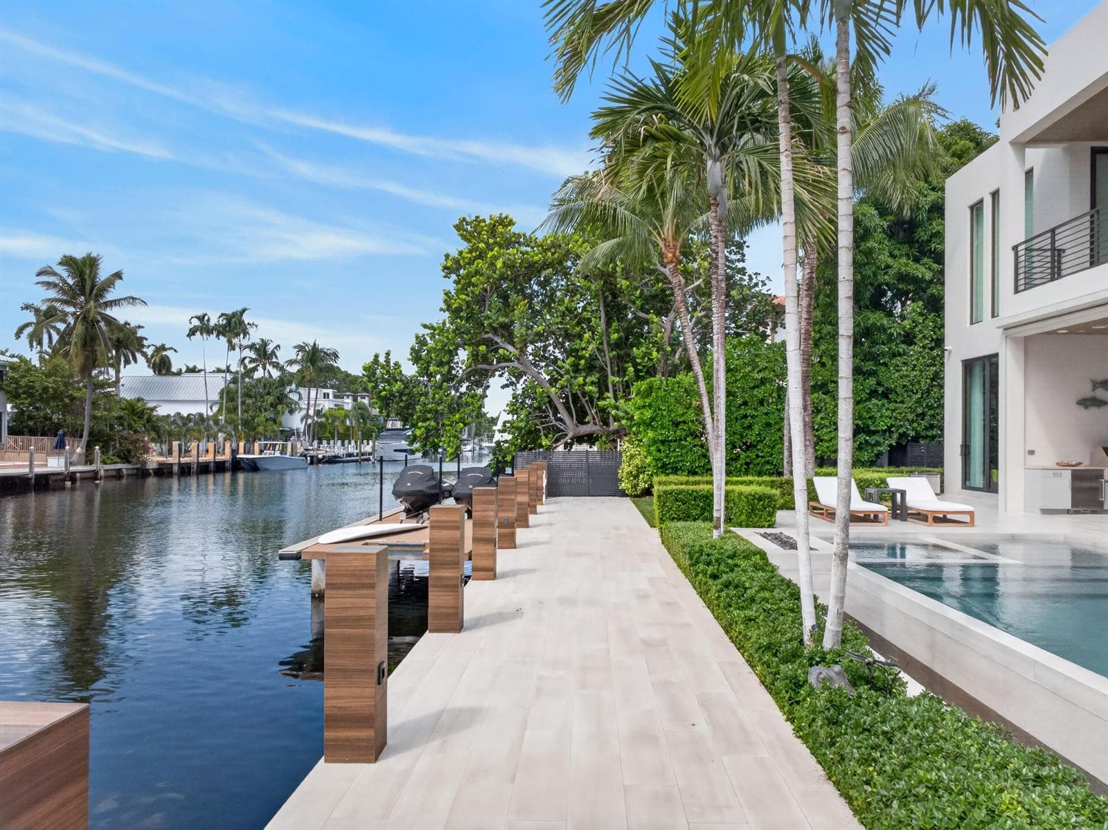 1 Royal Palm Dr