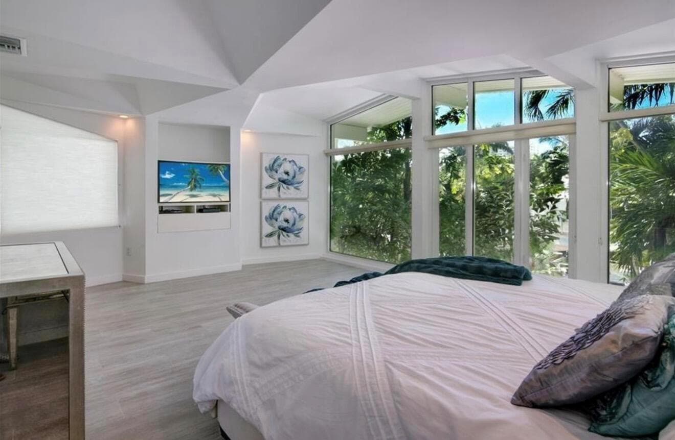 28 Pelican Dr