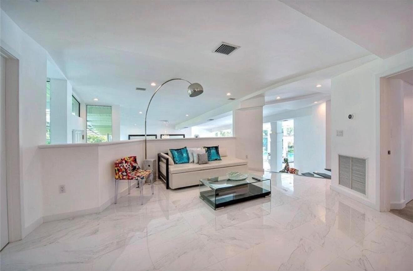 28 Pelican Dr
