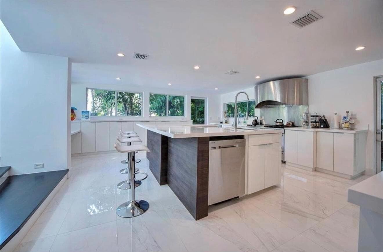 28 Pelican Dr