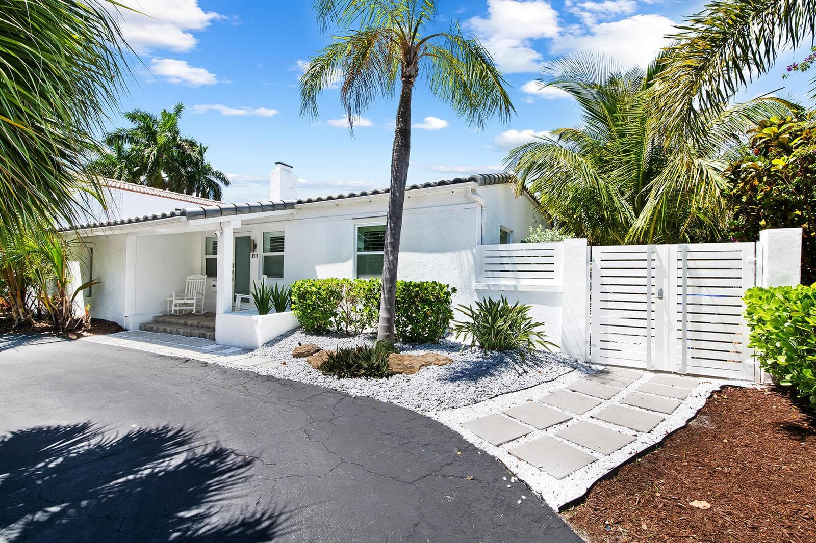 2517 E Las Olas Blvd