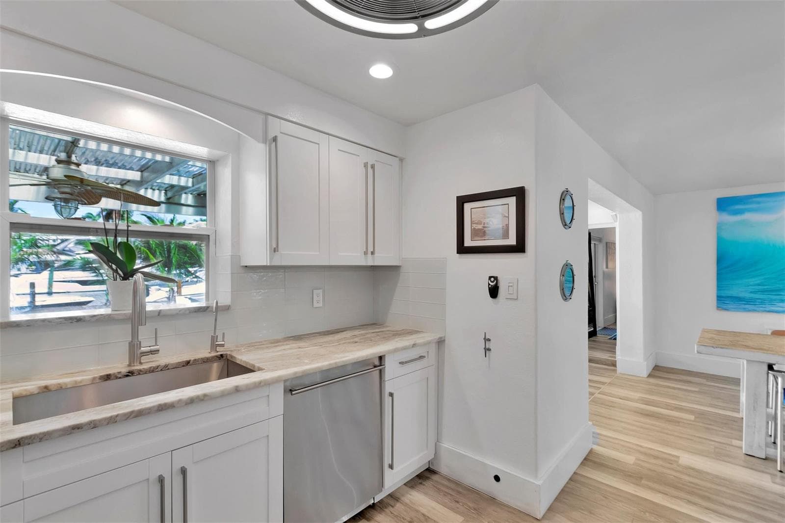 2517 E Las Olas Blvd