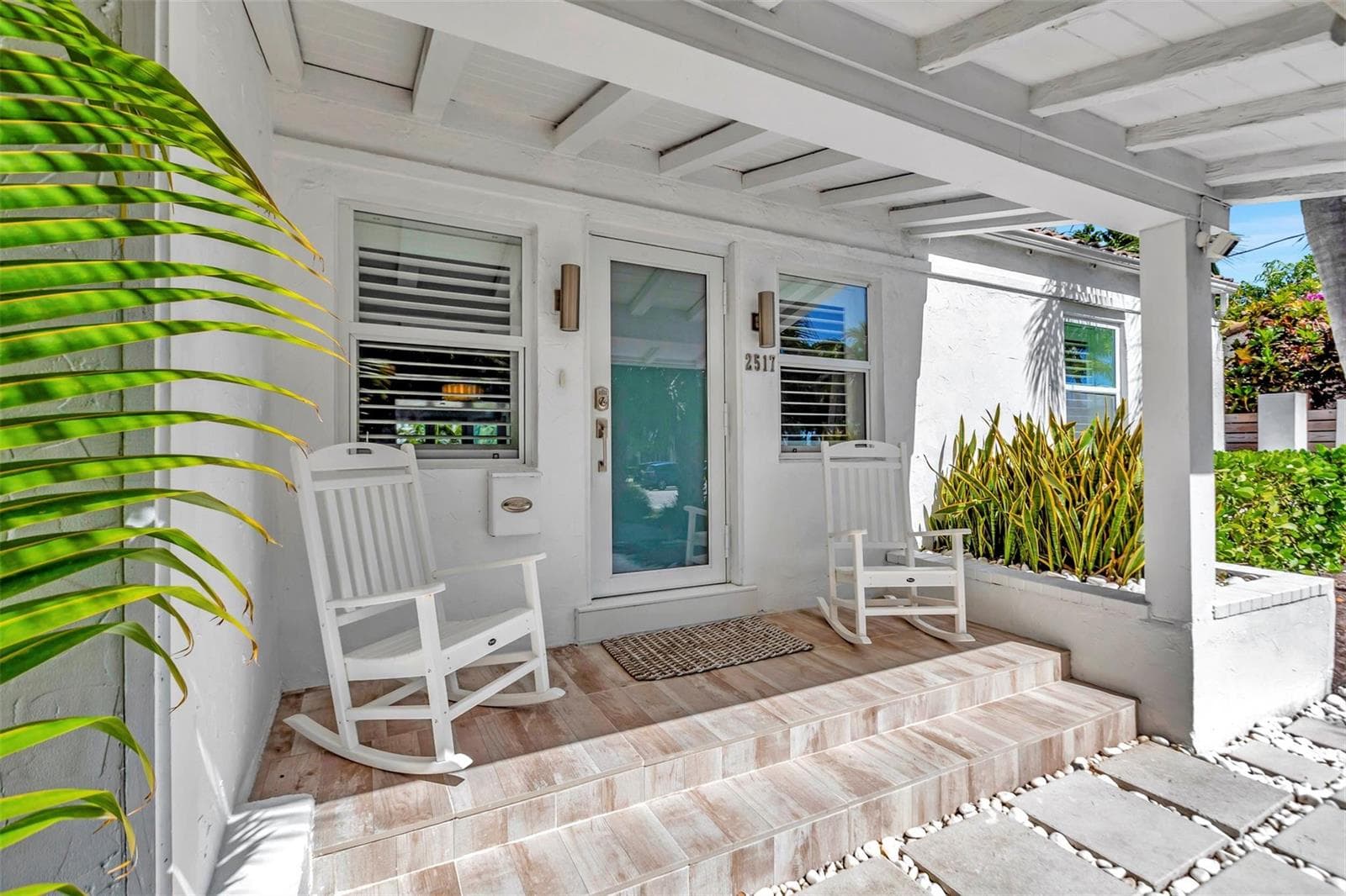 2517 E Las Olas Blvd