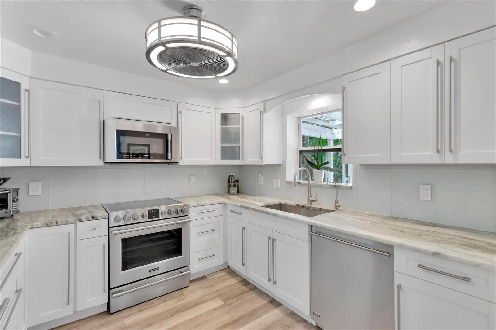 2517 E Las Olas Blvd